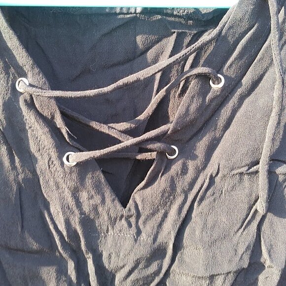 Brandy Melville Black V-Neck Crop Top - Women's - S - Picture 6 of 13